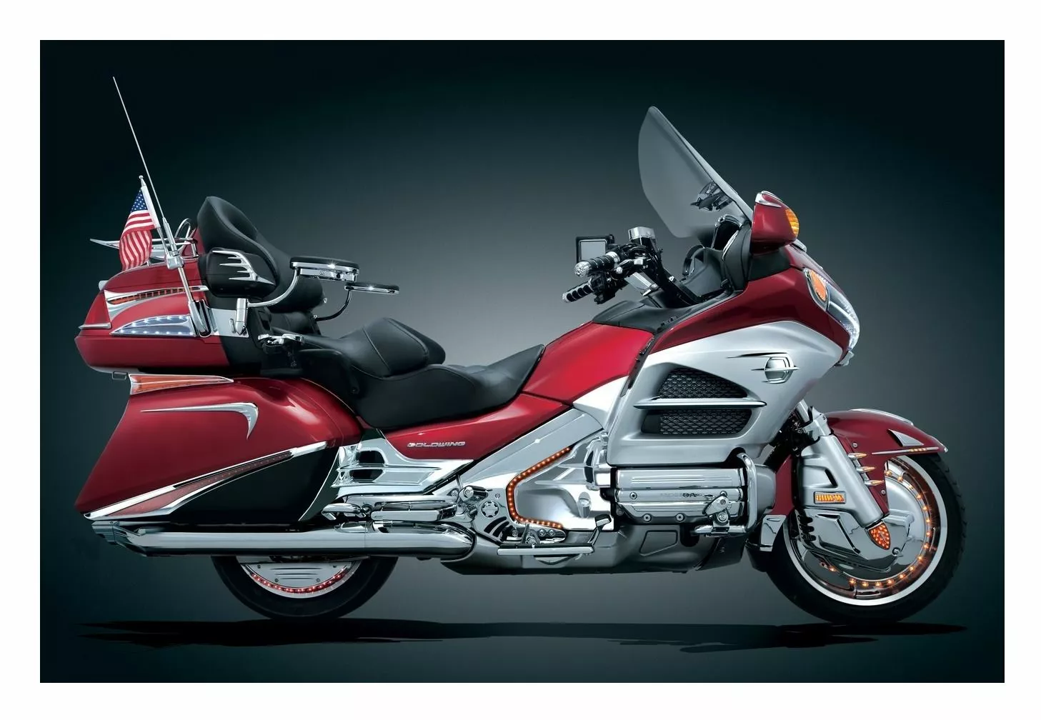 Kuryakyn Louvered Transmission Cover For Honda GoldWing GL1800 2001-2015 - Image 3